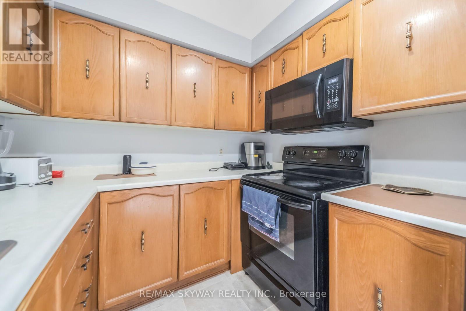 42 Newbury Drive Property Photo 23