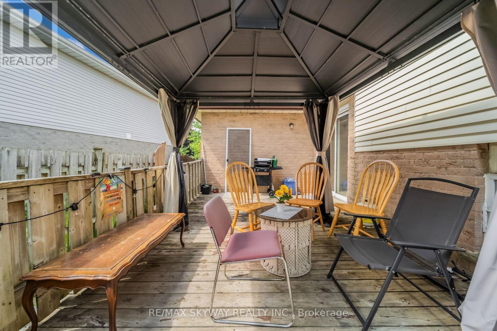 42 Newbury Drive Property Photo 43