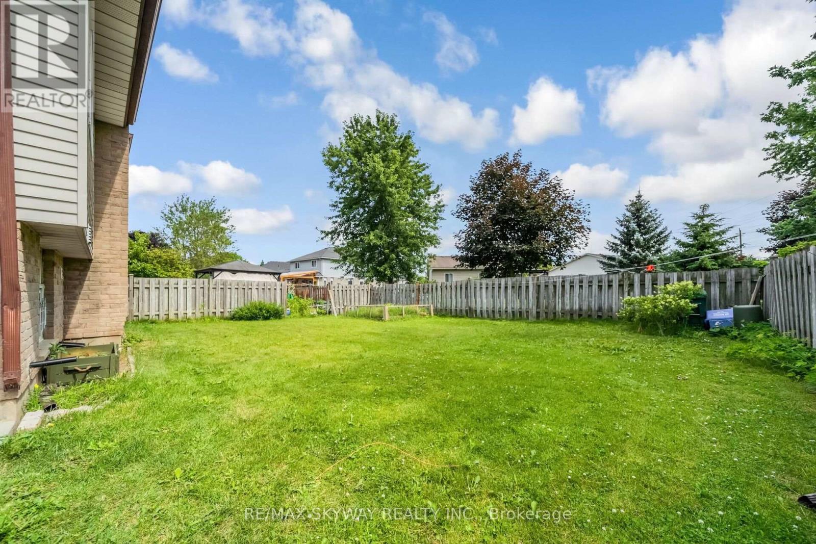 42 Newbury Drive Property Photo 46