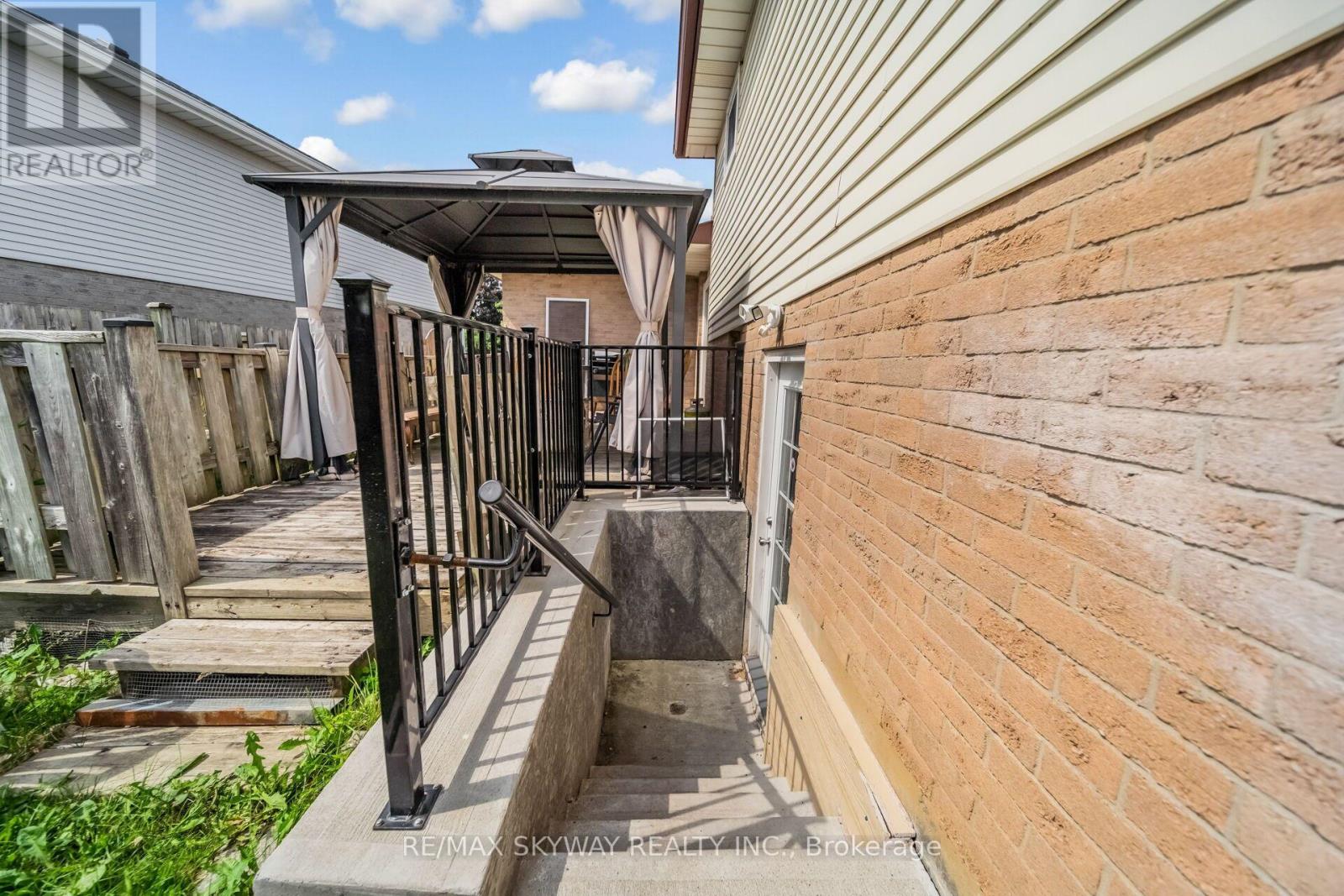 42 Newbury Drive Property Photo 47