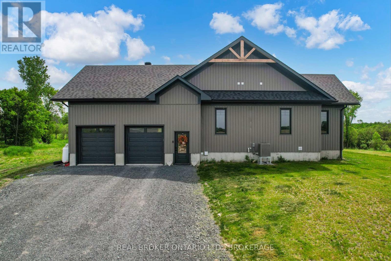 16119 Eamer Road Property Photo 4