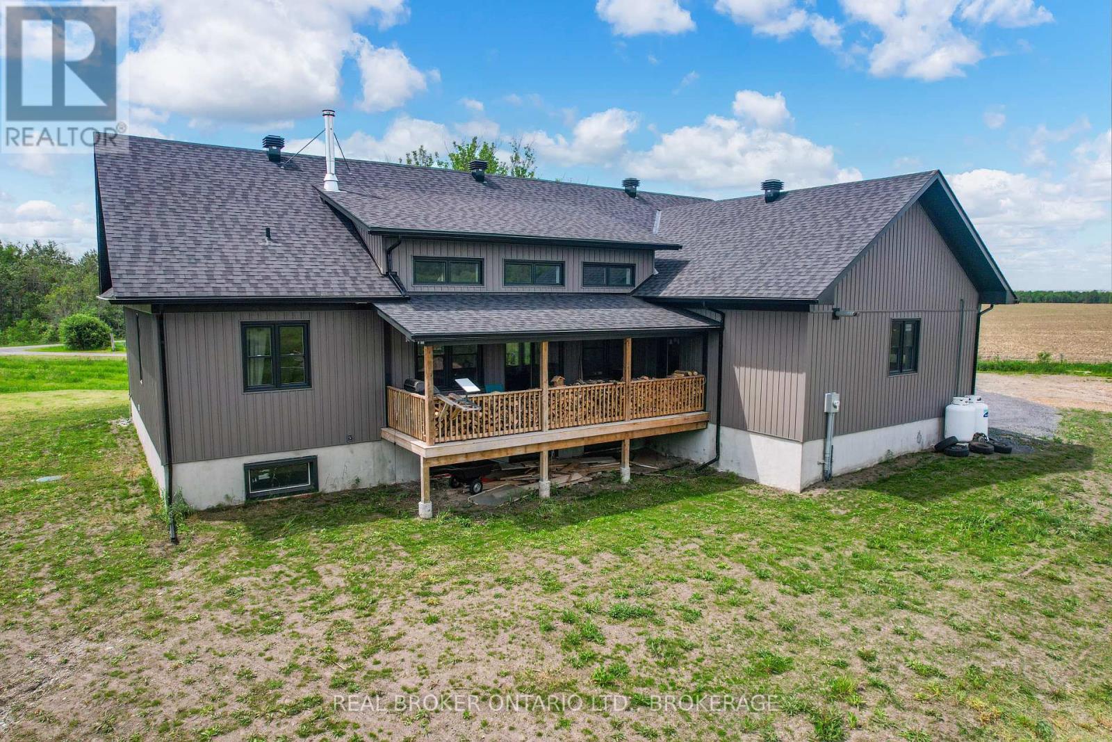 16119 Eamer Road Property Photo 5