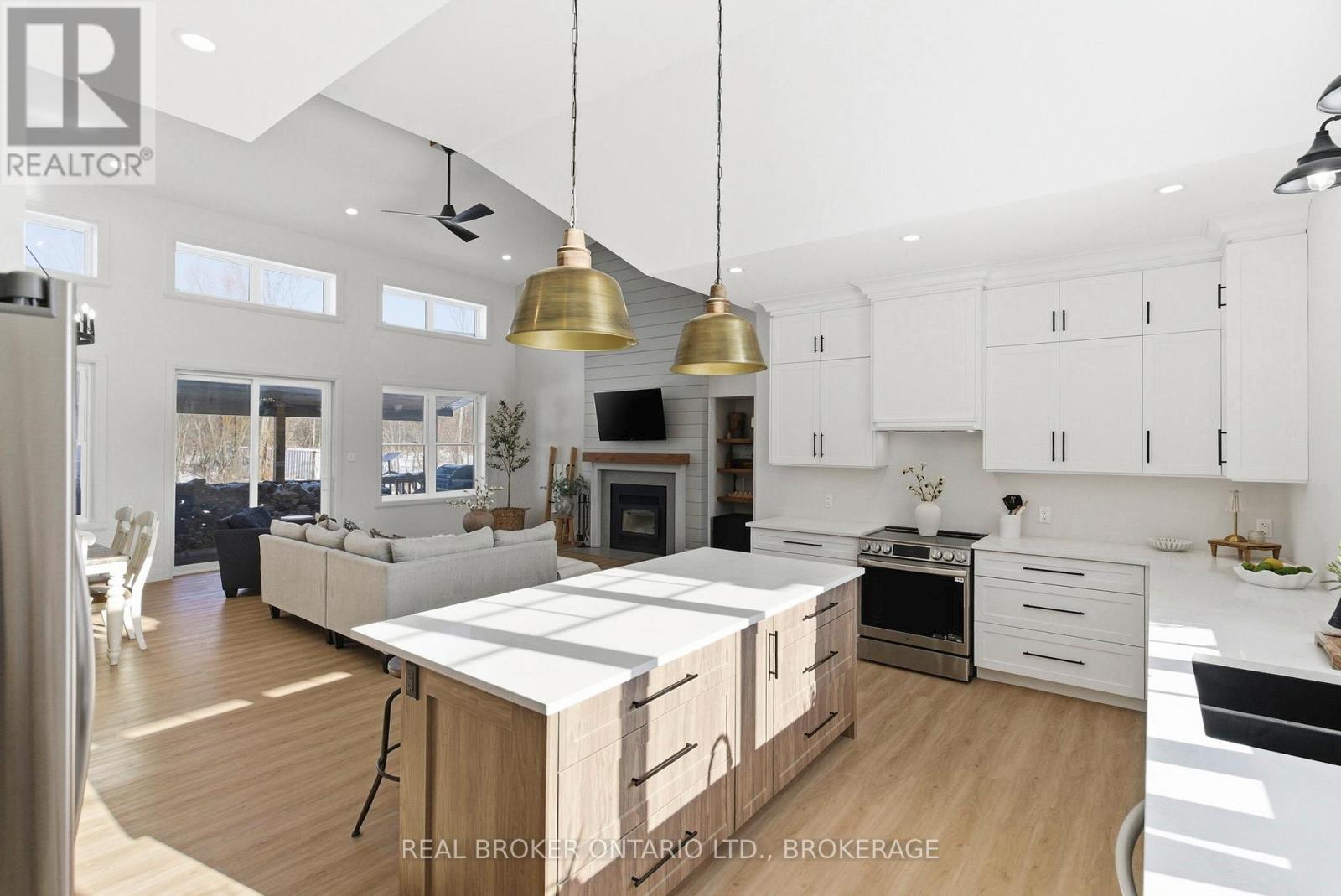 16119 Eamer Road Property Photo 13