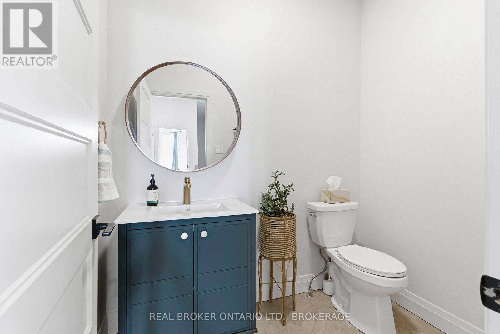 16119 Eamer Road Property Photo 14