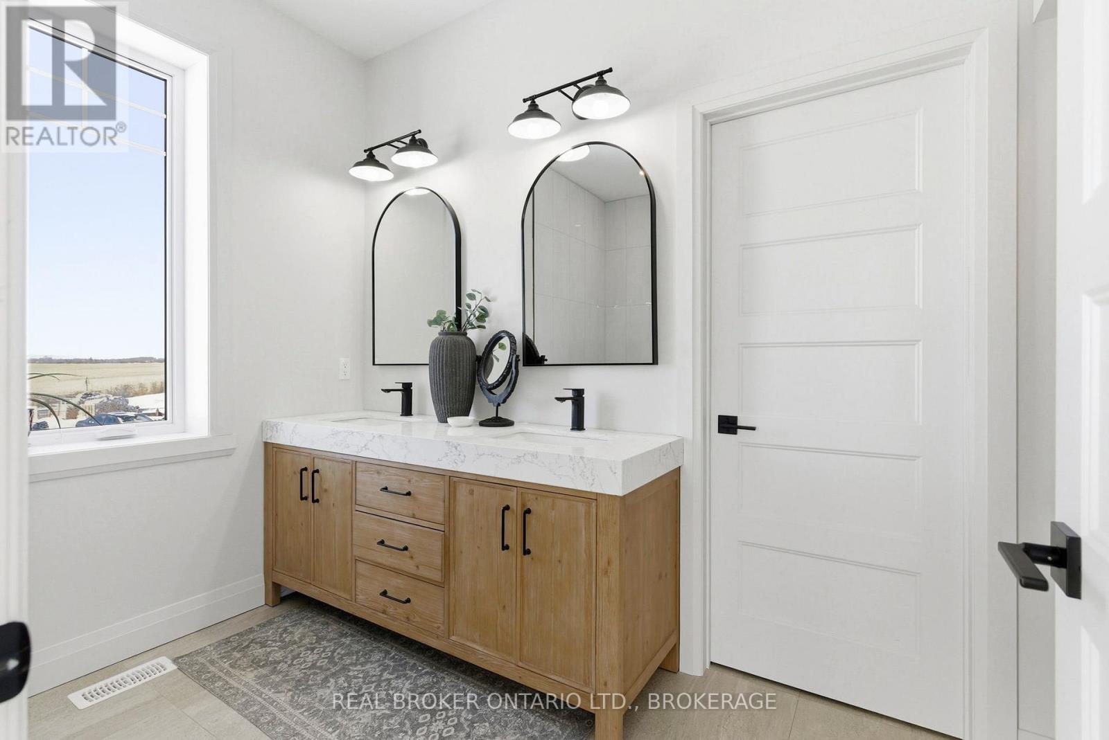 16119 Eamer Road Property Photo 17