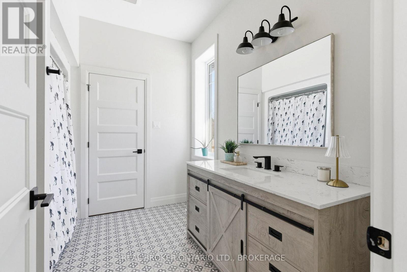 16119 Eamer Road Property Photo 26