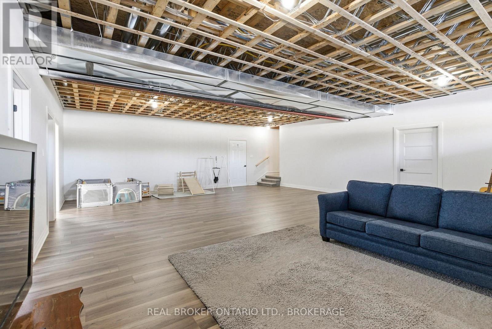 16119 Eamer Road Property Photo 34
