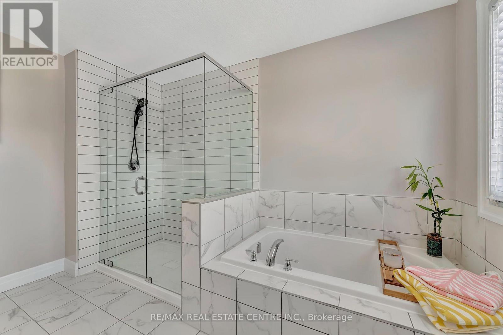 6 - 32 Faith Street Property Photo 23