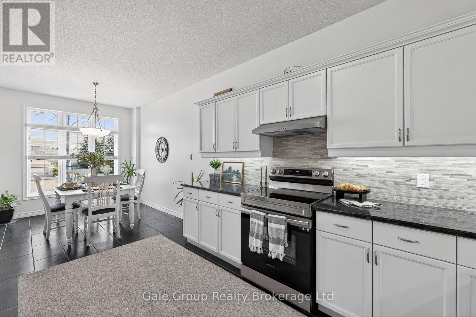 89 Woodvale Drive Property Photo 8