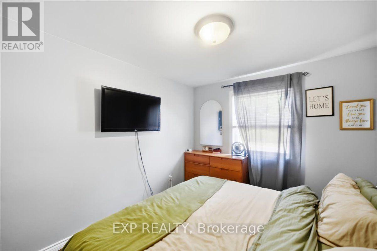 166 Catharine Avenue Property Photo 17