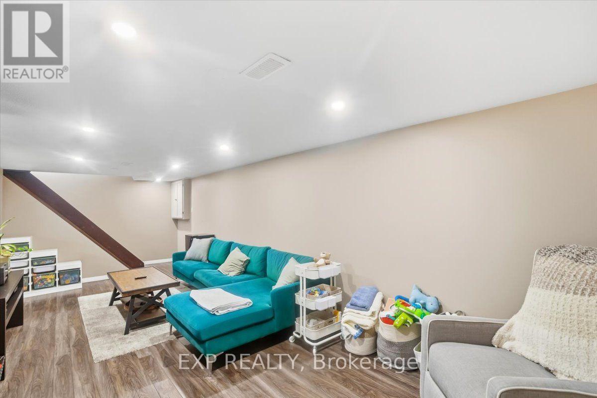 166 Catharine Avenue Property Photo 23