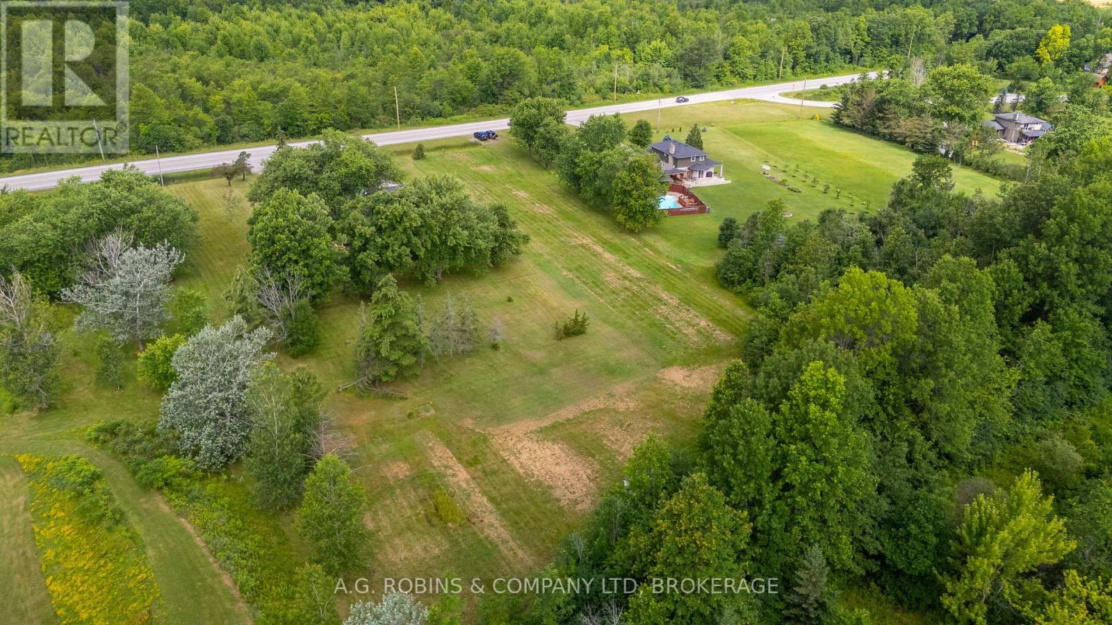 138 Moyer Road Property Photo 3