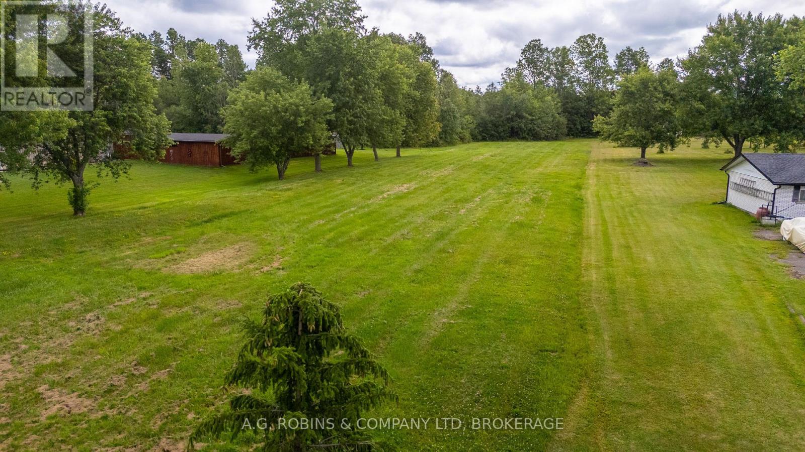 138 Moyer Road Property Photo 5