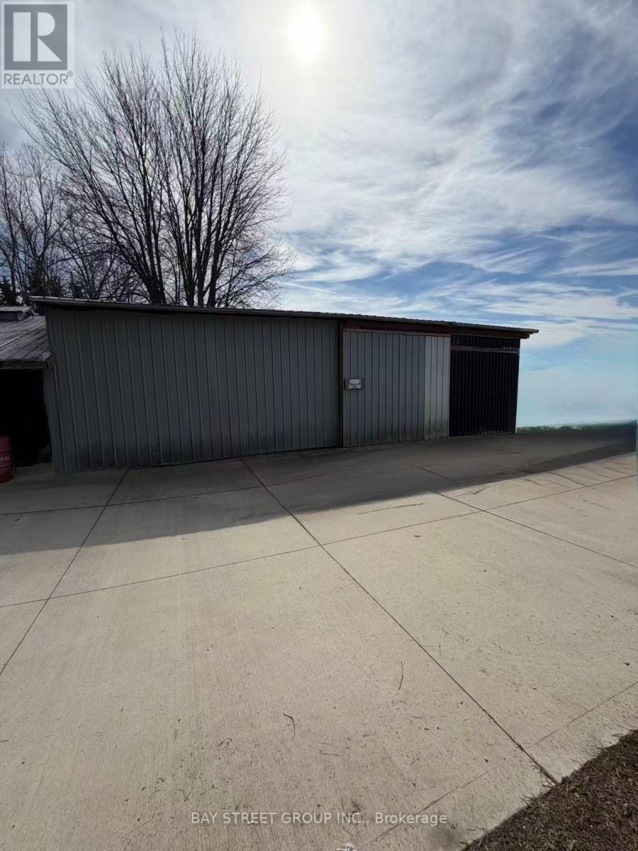 20301 Cherry Hill Road Centre Property Photo 4