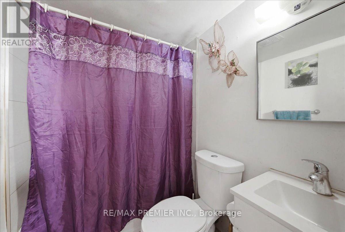 214 Wentworth Street S Property Photo 8