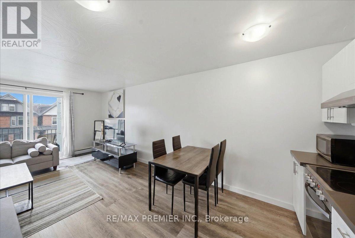 214 Wentworth Street S Property Photo 11
