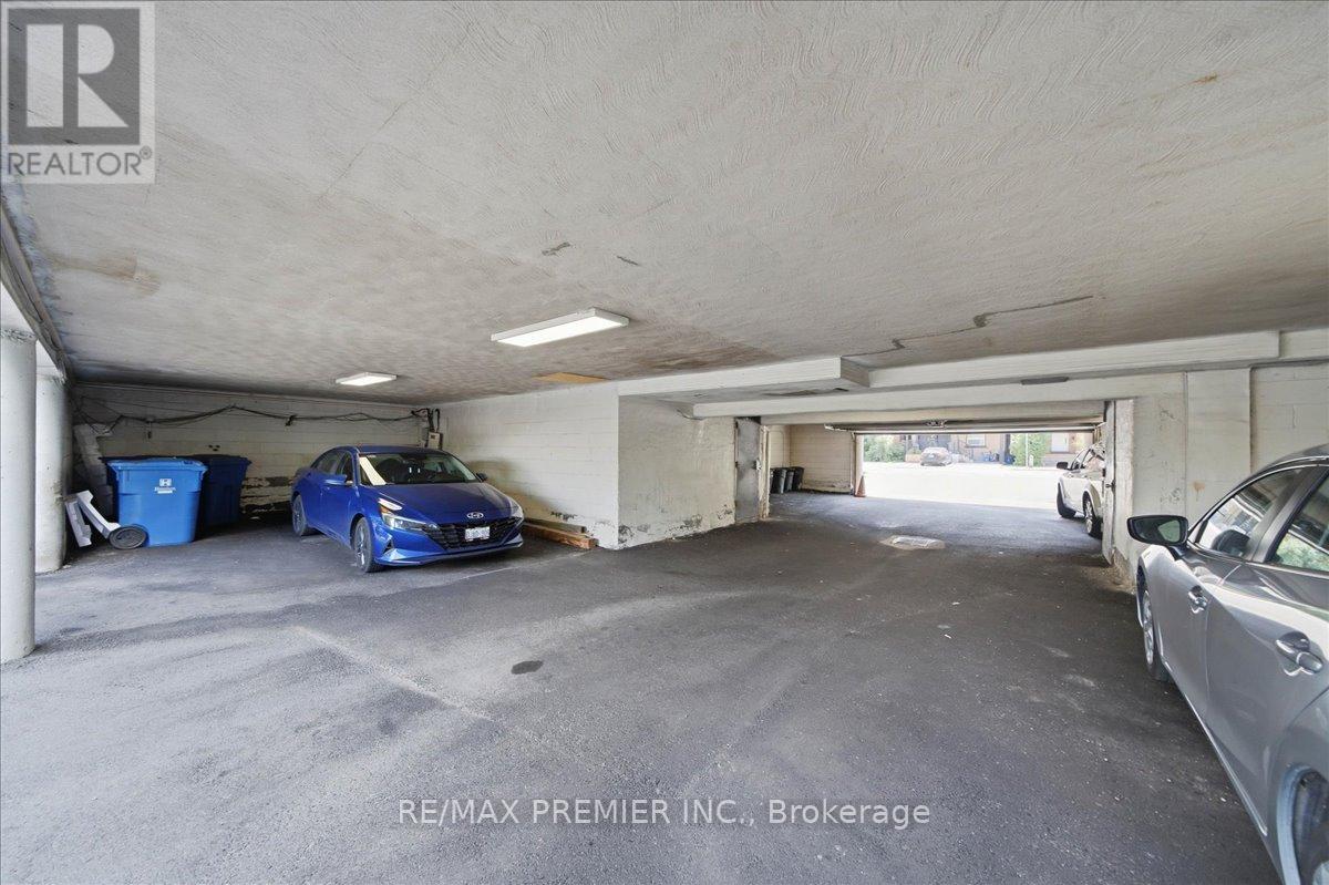 214 Wentworth Street S Property Photo 23