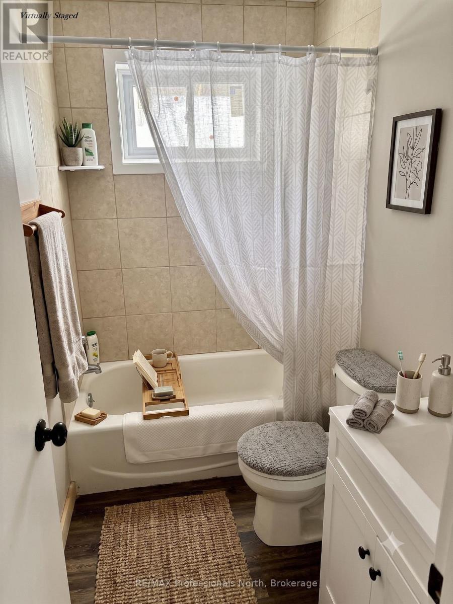 53 Long Island Property Photo 7