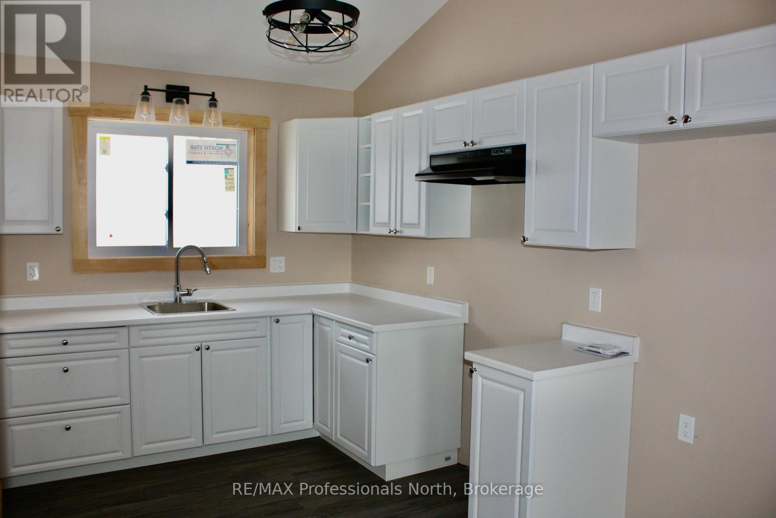 53 Long Island Property Photo 14