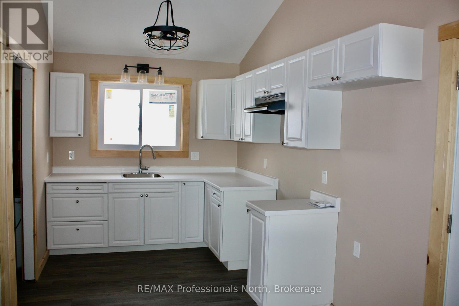53 Long Island Property Photo 16