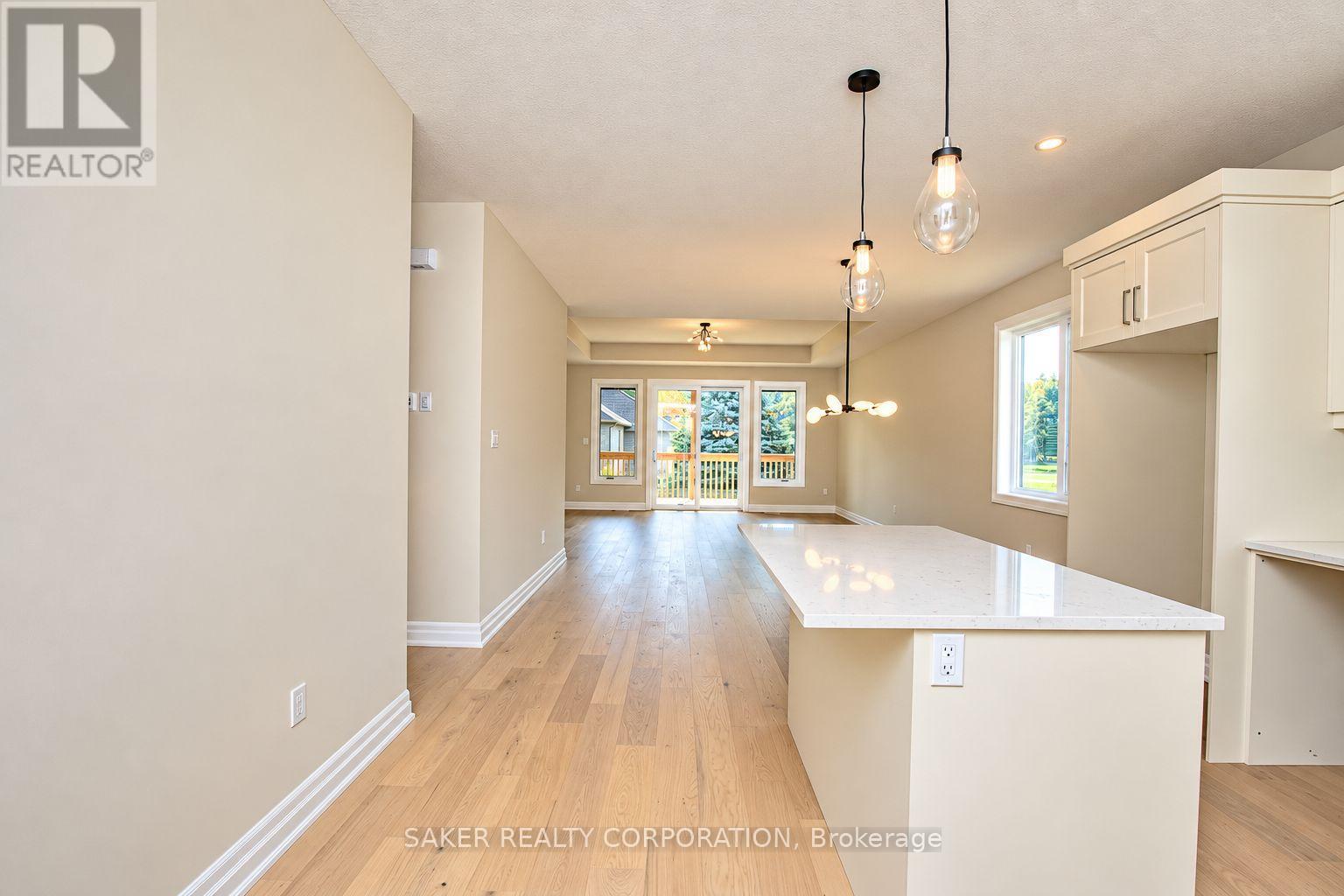 547 Regent Street Property Photo 4