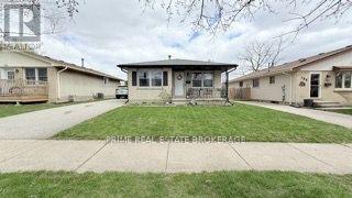 102 PATIENCE CRESCENT