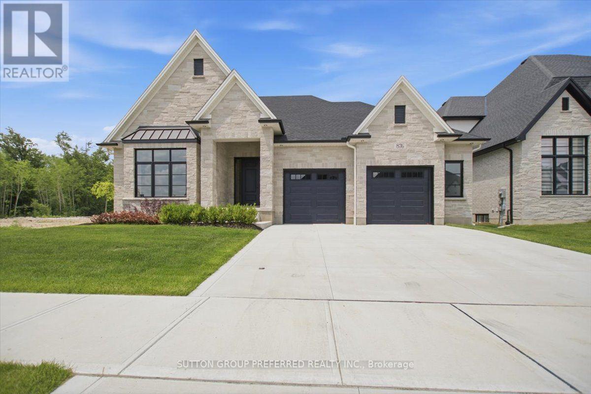 876 Eagletrace Drive Property Photo 1