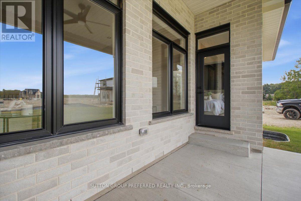 876 Eagletrace Drive Property Photo 49
