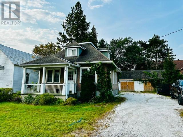 1028 Pembroke Street E Property Photo 2