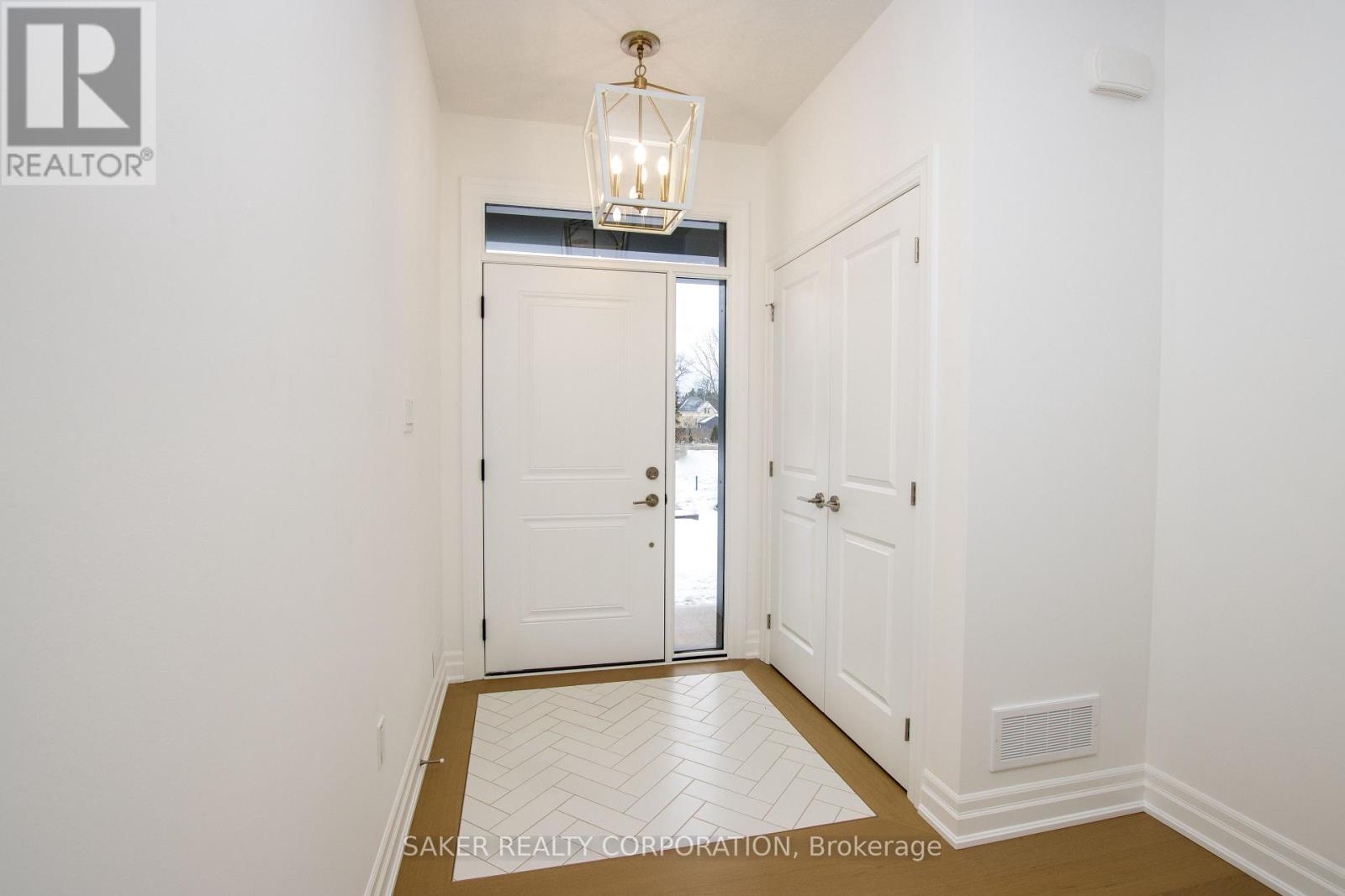 536 Regent Street Property Photo 5