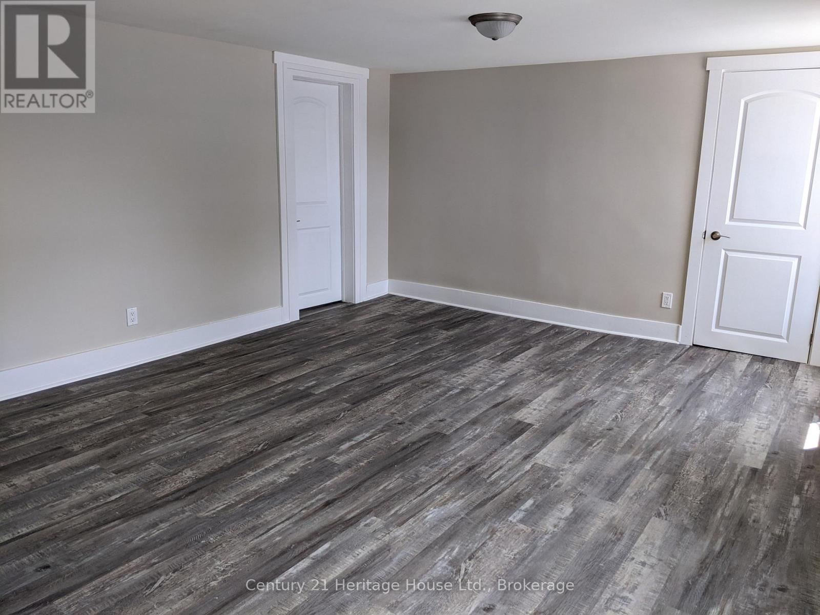 50 Goderich Street E Property Photo 5