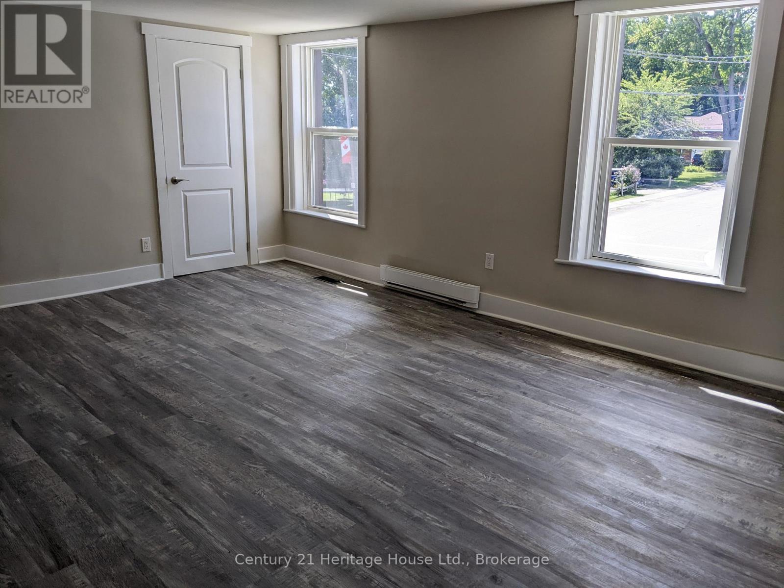 50 Goderich Street E Property Photo 10