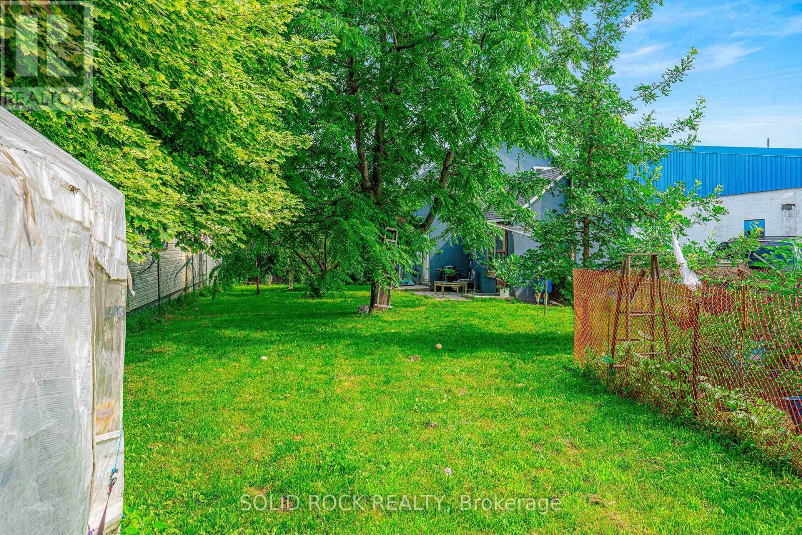3022 John Street Property Photo 5