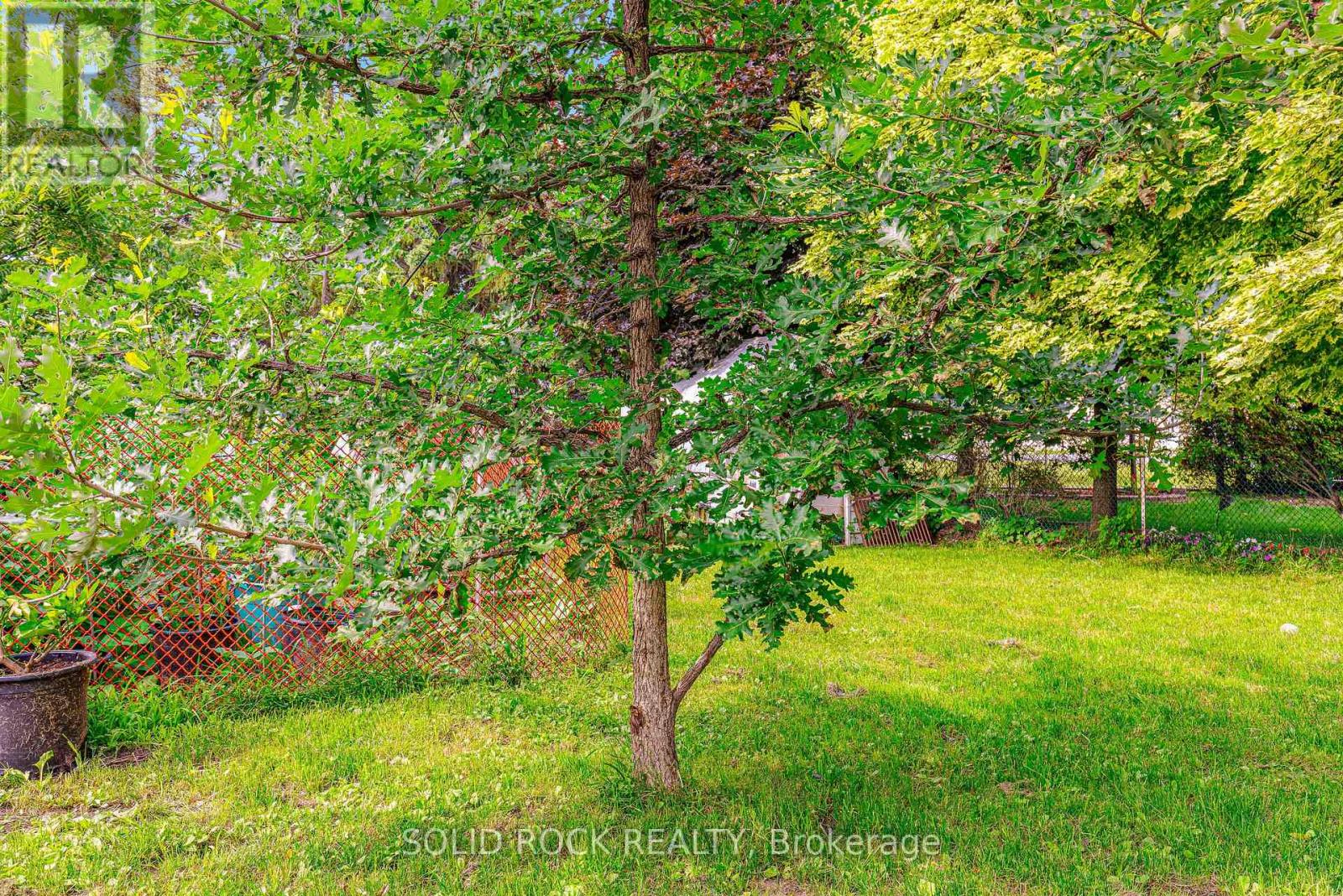 3022 John Street Property Photo 11