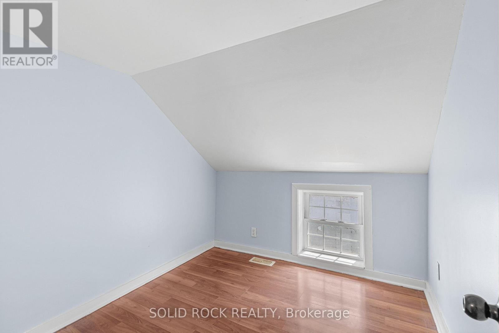 3022 John Street Property Photo 35