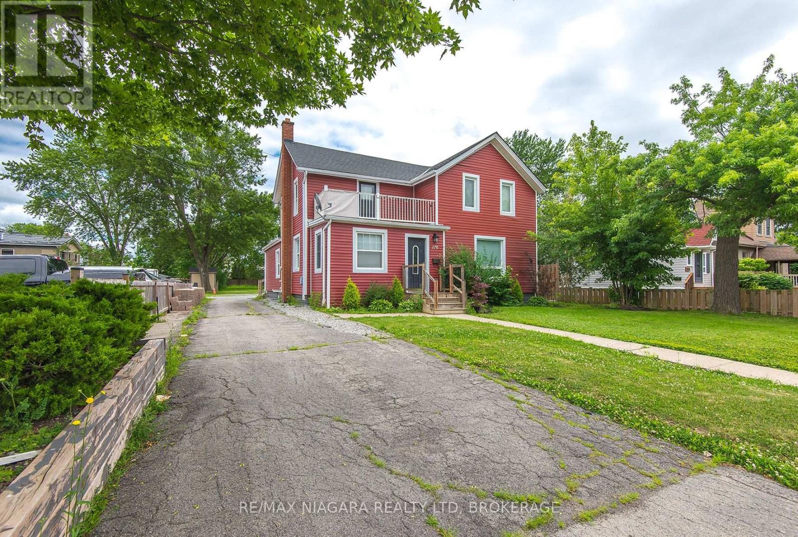 170 HELLEMS AVENUE E