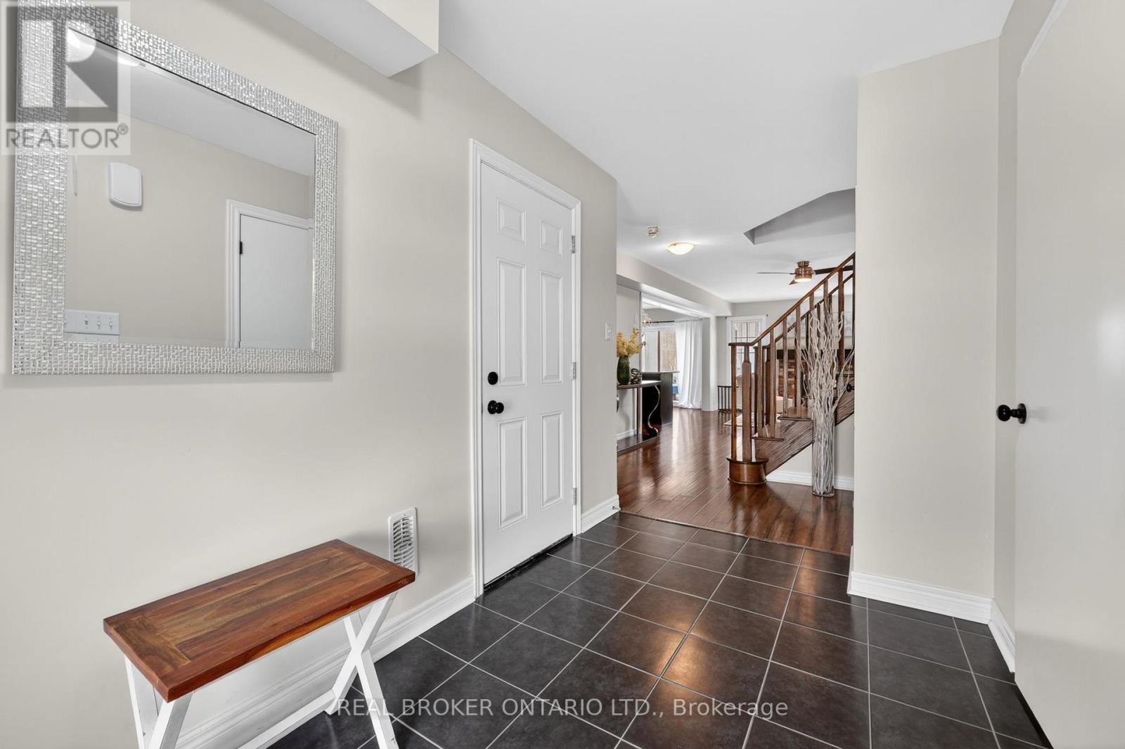 12 Masters Crescent Property Photo 3