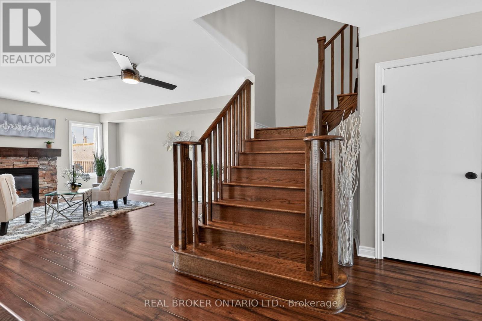 12 Masters Crescent Property Photo 5