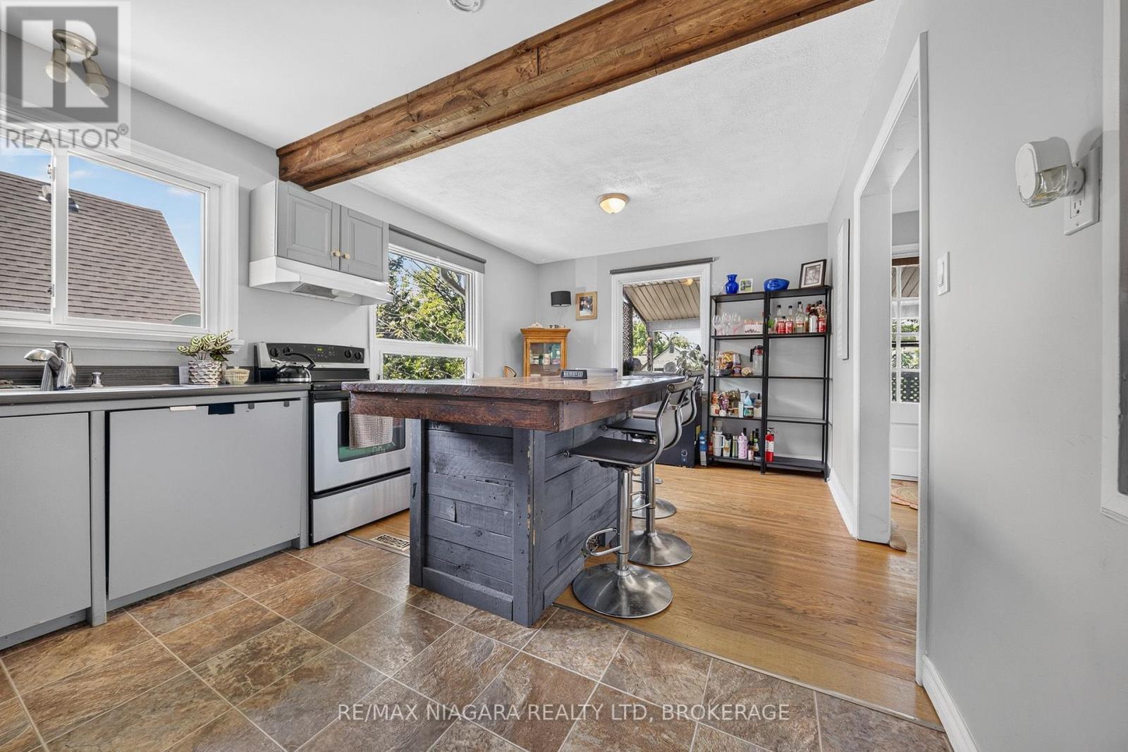 30 Shotwell Street Property Photo 17
