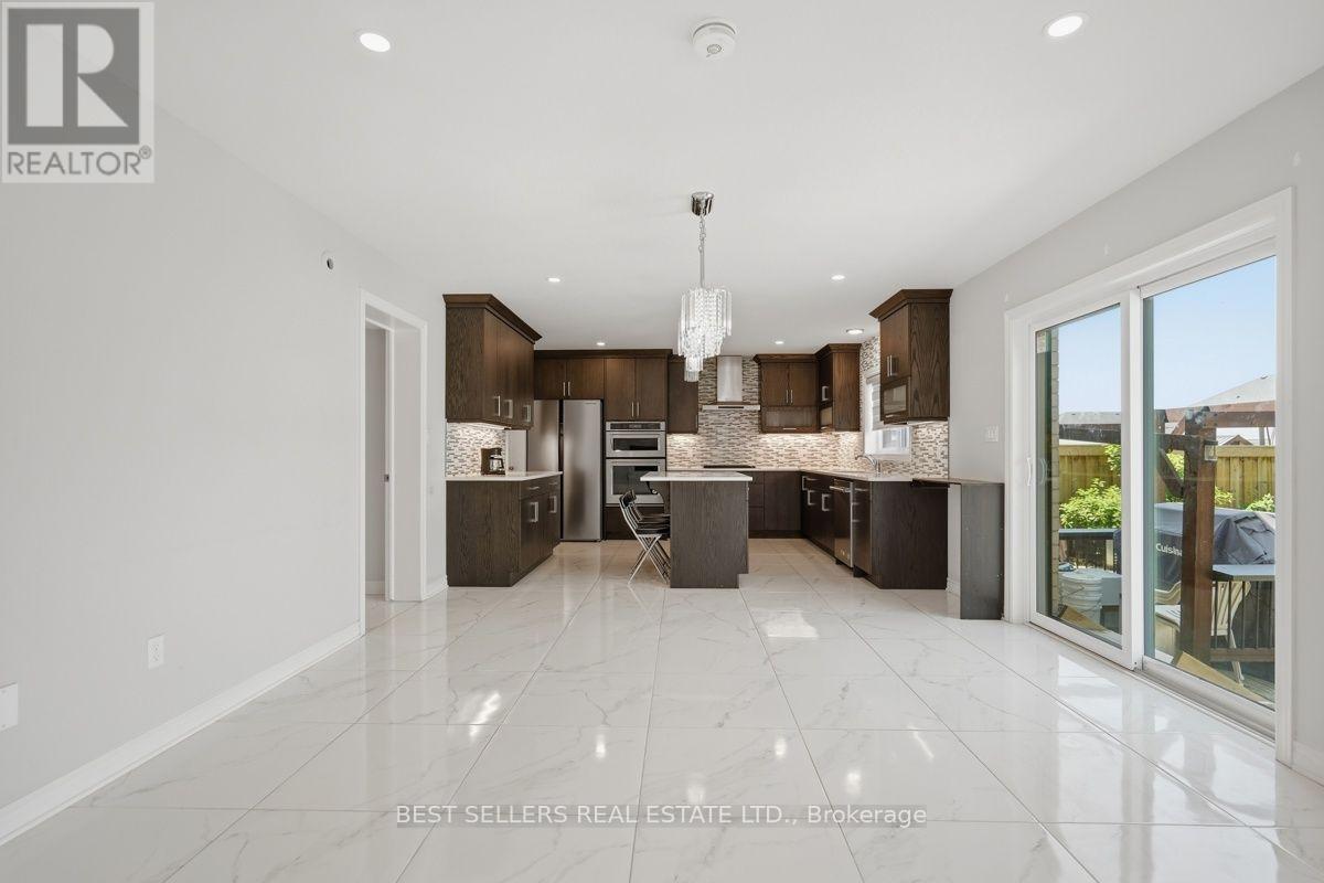 22 Weir Crescent Property Photo 13