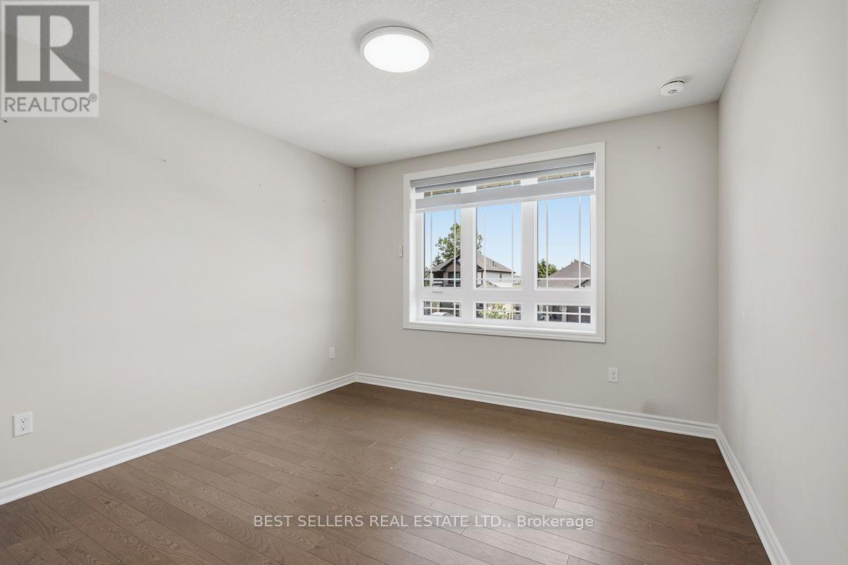 22 Weir Crescent Property Photo 33