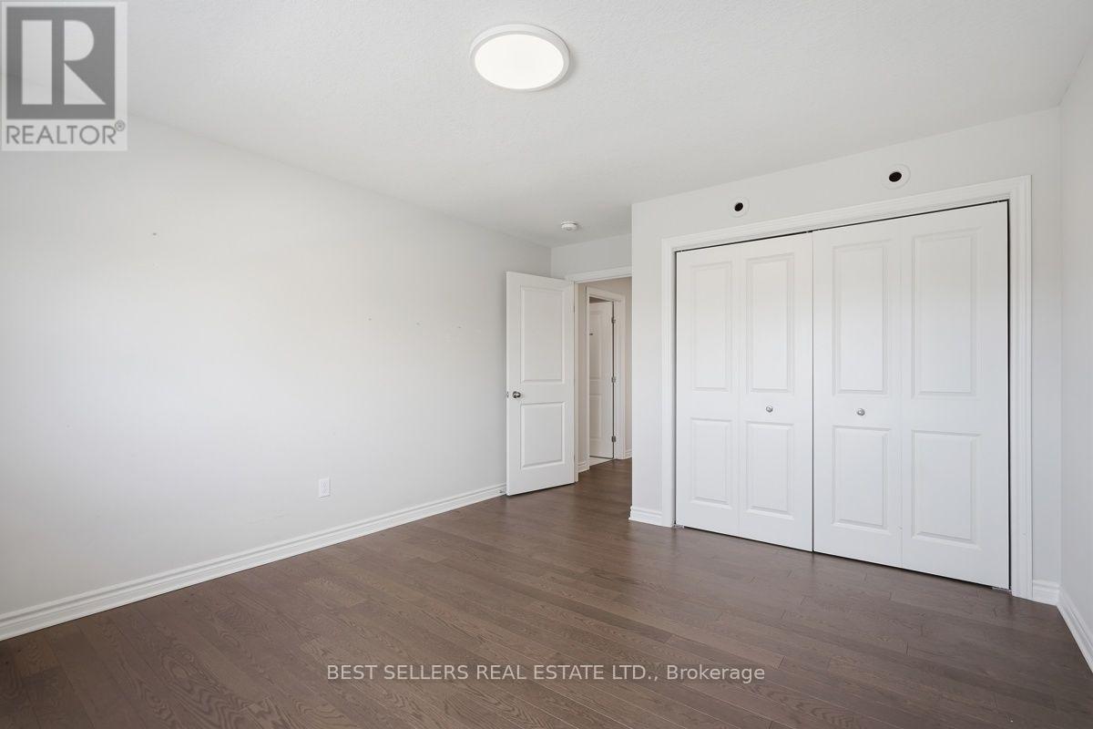 22 Weir Crescent Property Photo 36