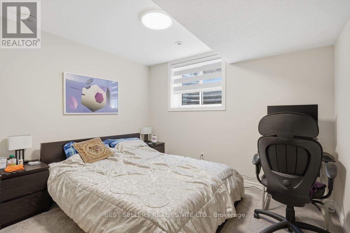 22 Weir Crescent Property Photo 42