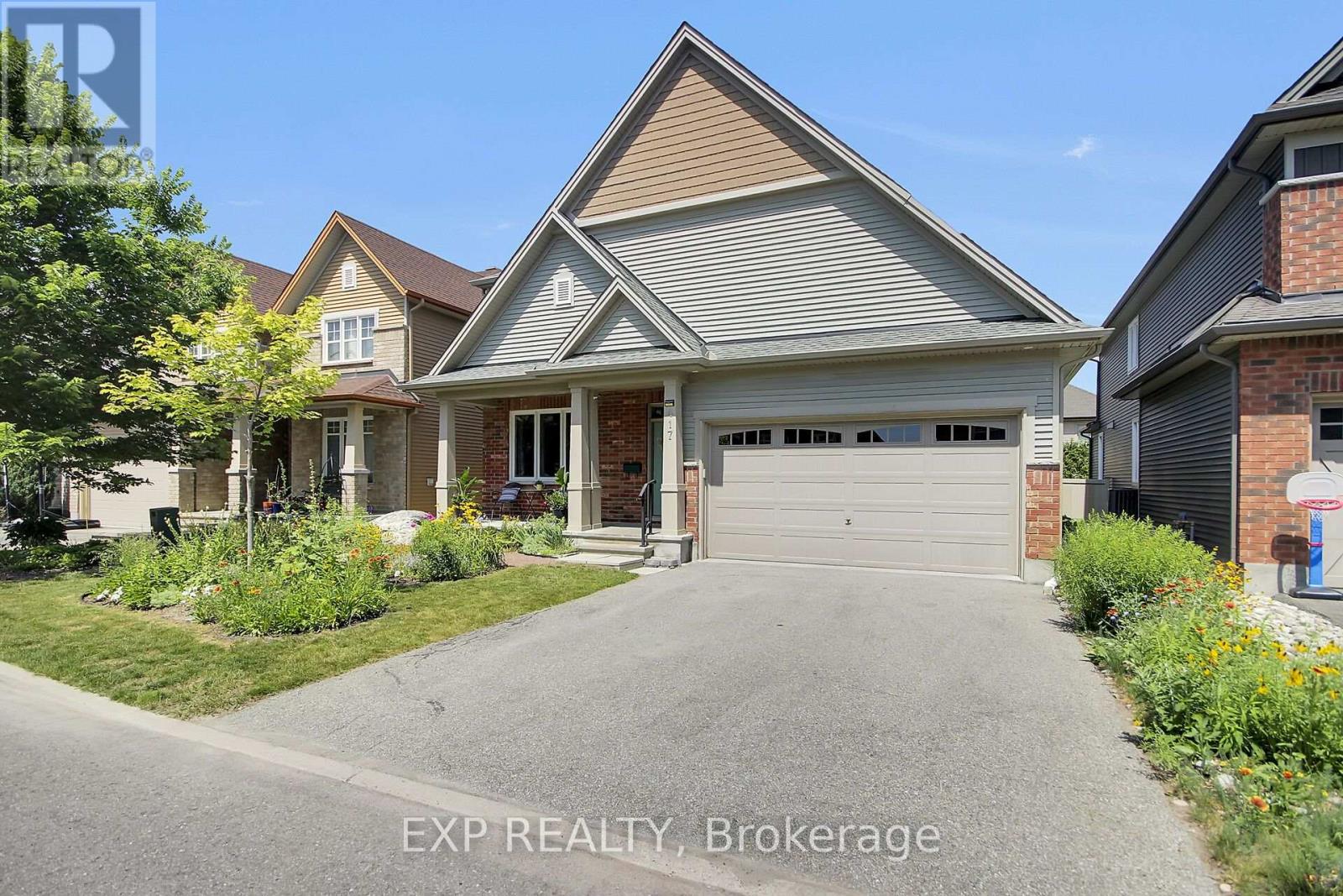 417 Charing Cross Way Property Photo 1