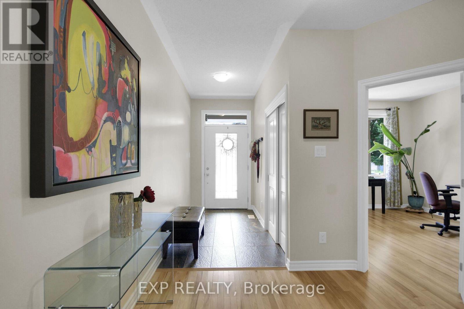 417 Charing Cross Way Property Photo 6