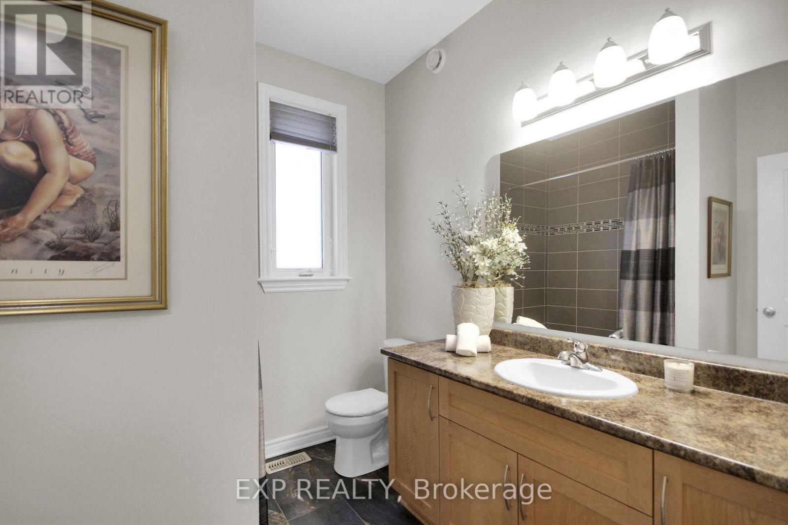 417 Charing Cross Way Property Photo 9