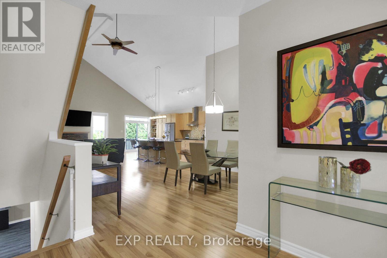 417 Charing Cross Way Property Photo 10
