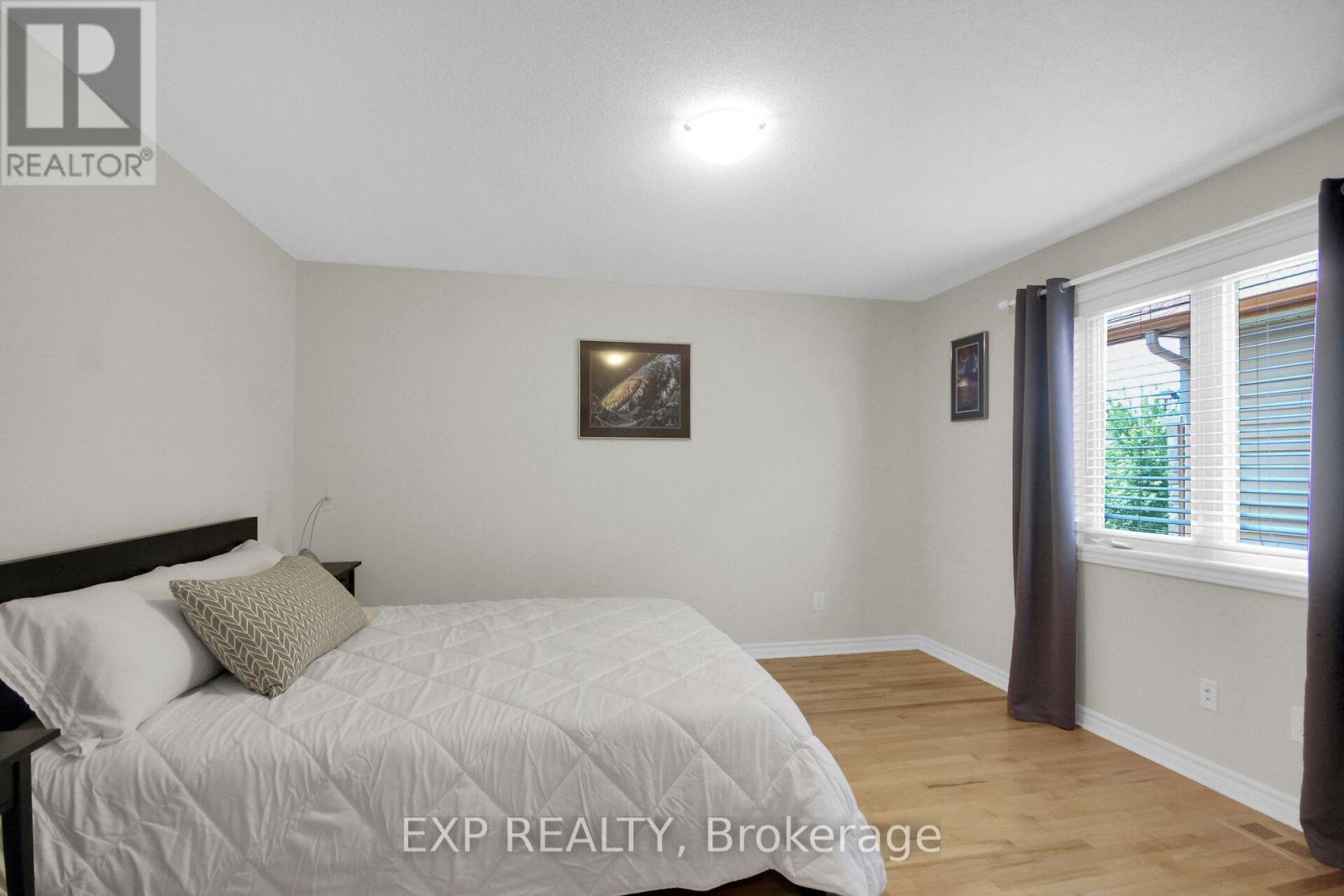 417 Charing Cross Way Property Photo 34