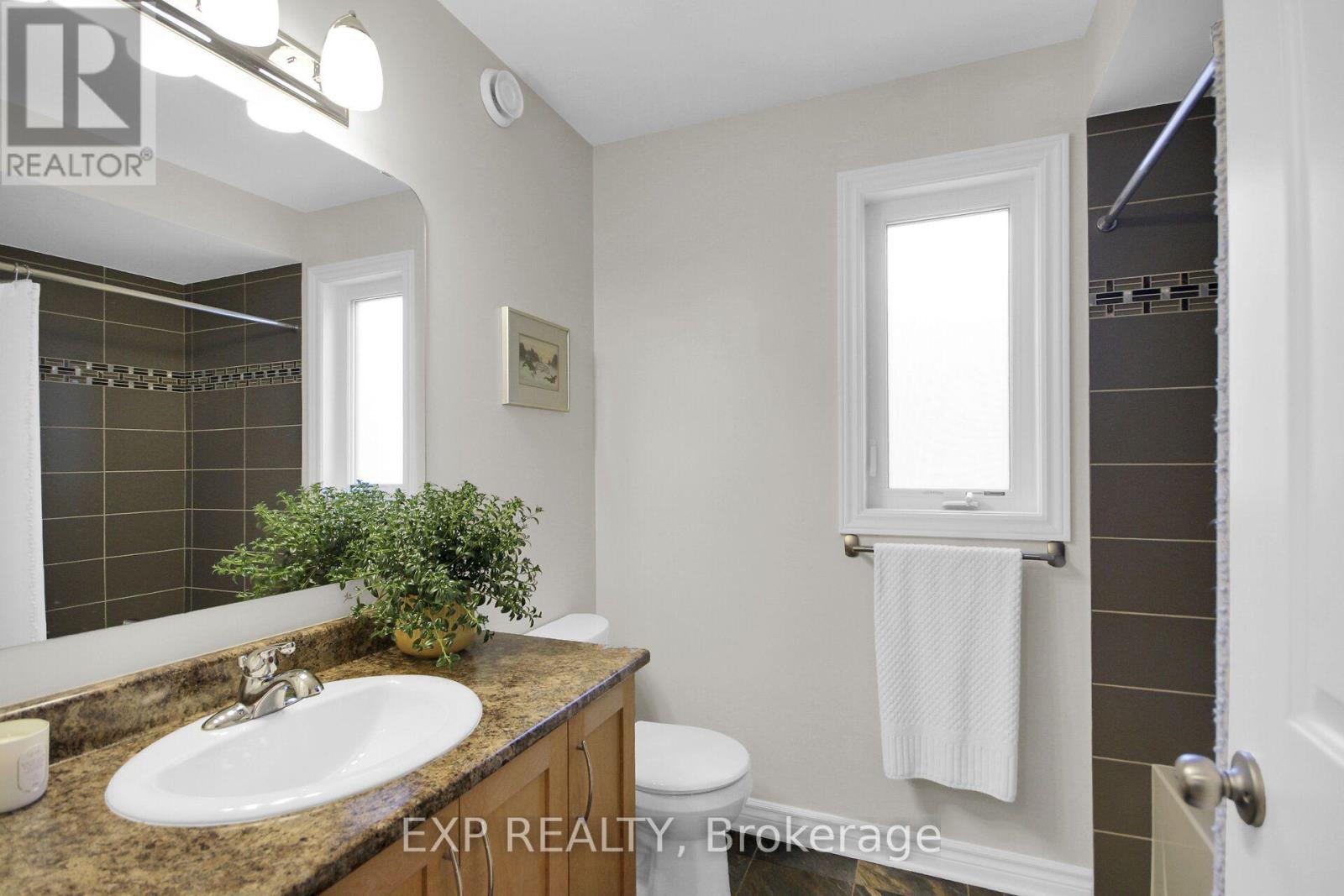 417 Charing Cross Way Property Photo 35