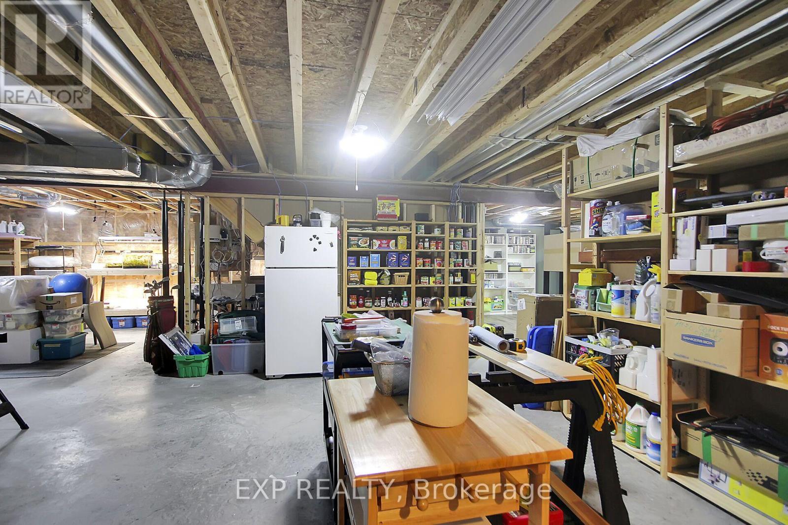 417 Charing Cross Way Property Photo 40